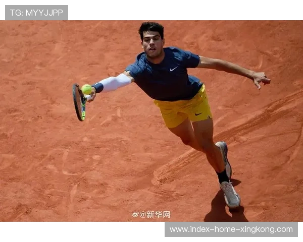 阿尔卡拉斯越来越像冠军,那股自信真迷人,阿尔卡拉斯法网