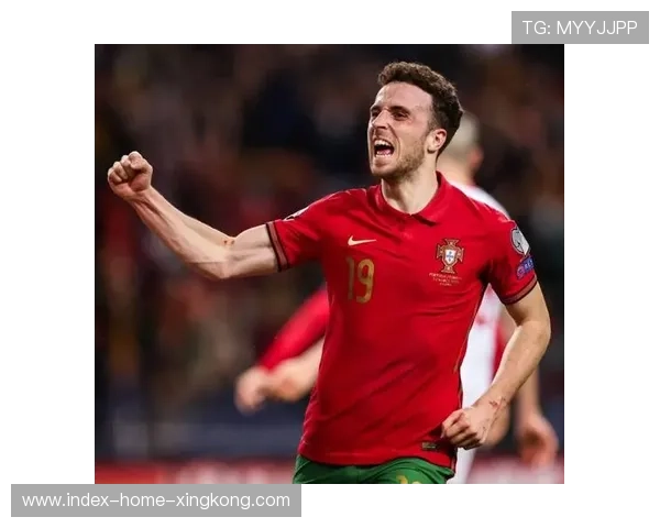 利物浦若塔训练中头球精准制导